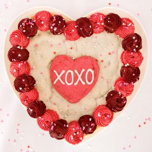 Cookies Cakes available in different sizes, personalization available, Valentine's Day
